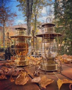 9100_9100A_Brass_Railroad_Lantern