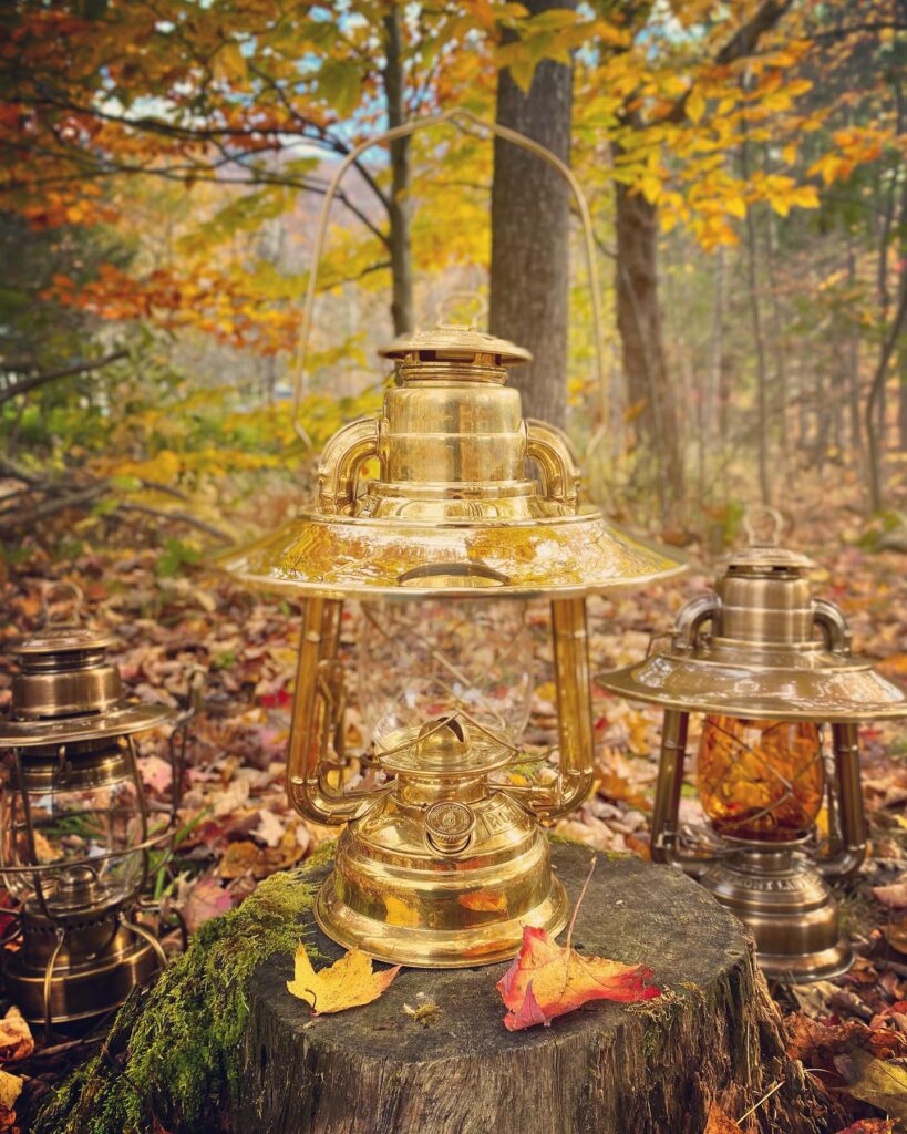 9832-Brass Hurricane w:Reflector_02 Brass Hurricane Vermont Lanterns - Railroad Lantern Autumn
