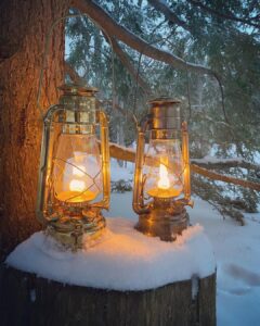 Vermont Lanterns Winter Camping Brass Hurricane