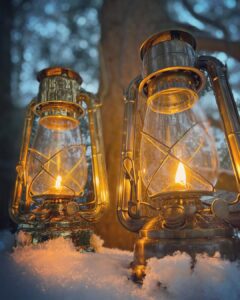 Vermont Lanterns Winter Camping Brass Hurricane 2