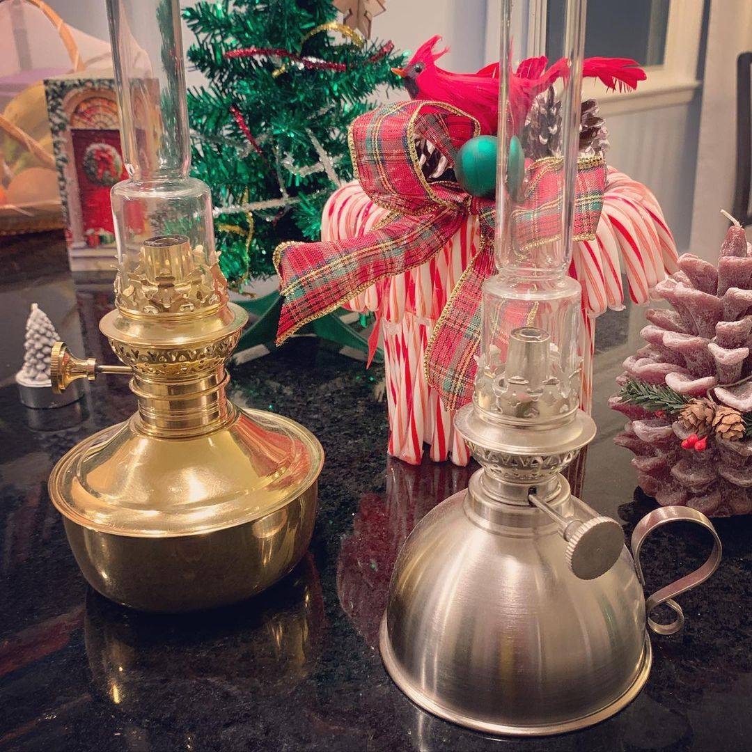 Center Draft Oil Lamp